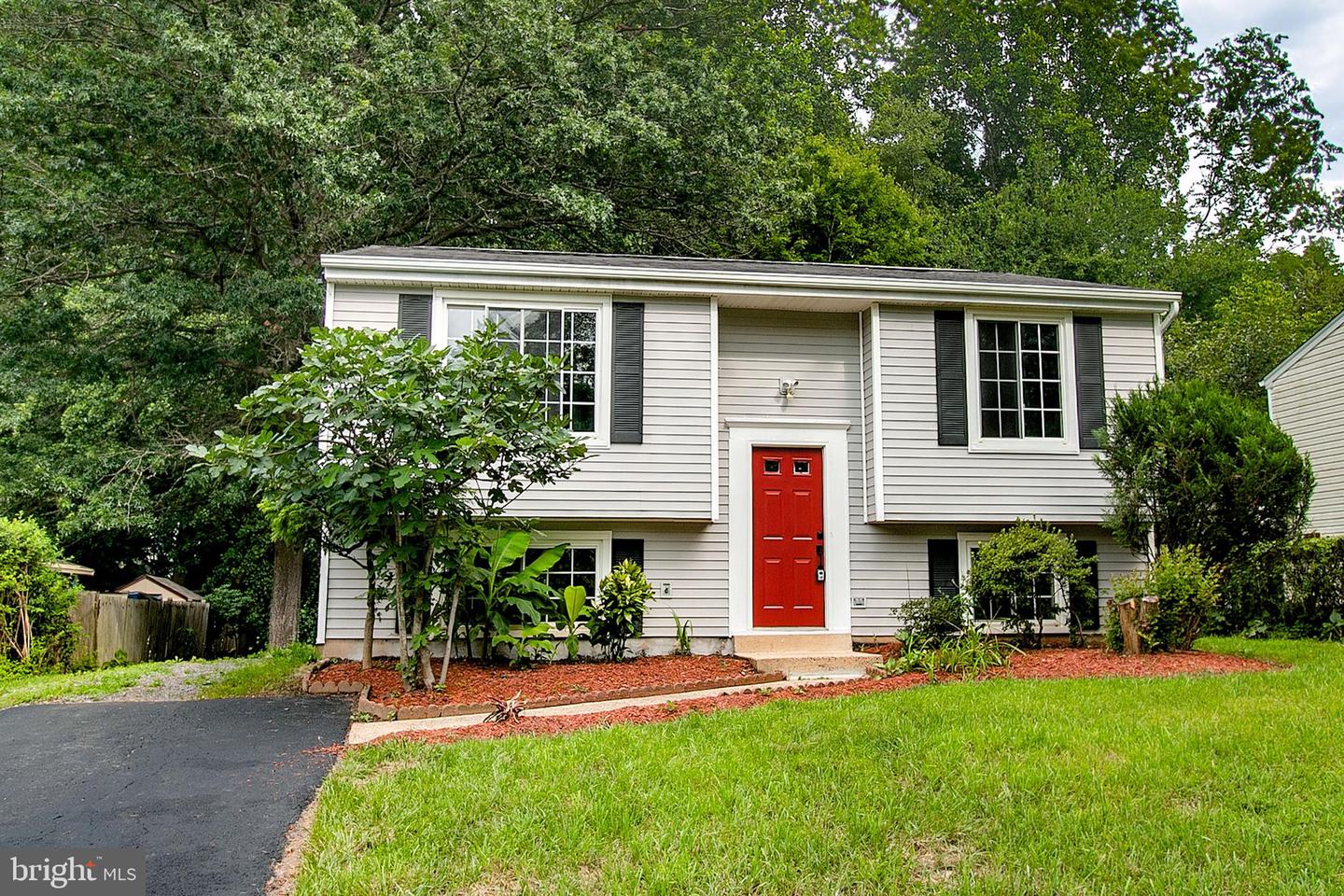 5377 LAURA BELLE LN, FAIRFAX, Virginia 22032, 4 Bedrooms Bedrooms, ,2 BathroomsBathrooms,Residential,For sale,5377 LAURA BELLE LN,VAFX2255002 MLS # VAFX2255002