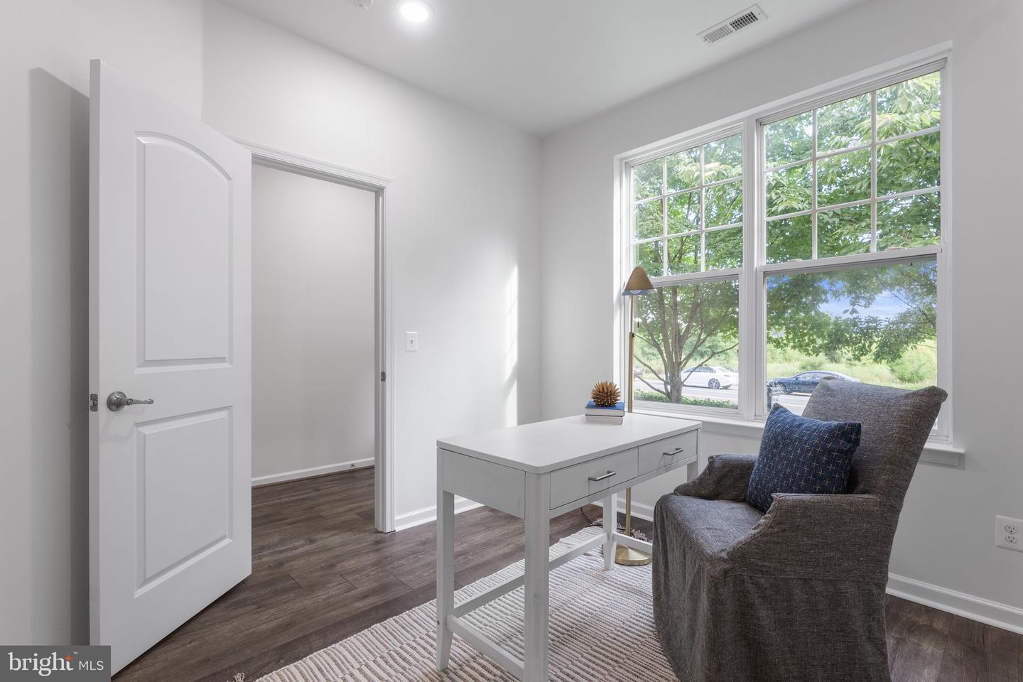 43915 EASTGATE VIEW DR, CHANTILLY, Virginia 20152, 3 Bedrooms Bedrooms, ,2 BathroomsBathrooms,Residential,For sale,43915 EASTGATE VIEW DR,VALO2102010 MLS # VALO2102010