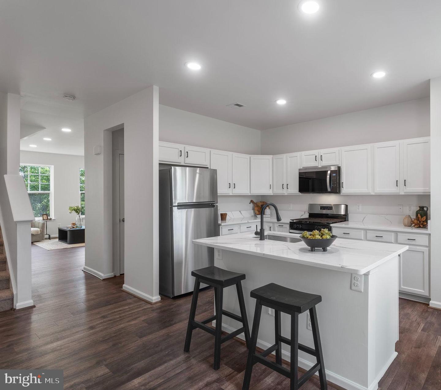 43915 EASTGATE VIEW DR, CHANTILLY, Virginia 20152, 3 Bedrooms Bedrooms, ,2 BathroomsBathrooms,Residential,For sale,43915 EASTGATE VIEW DR,VALO2102010 MLS # VALO2102010