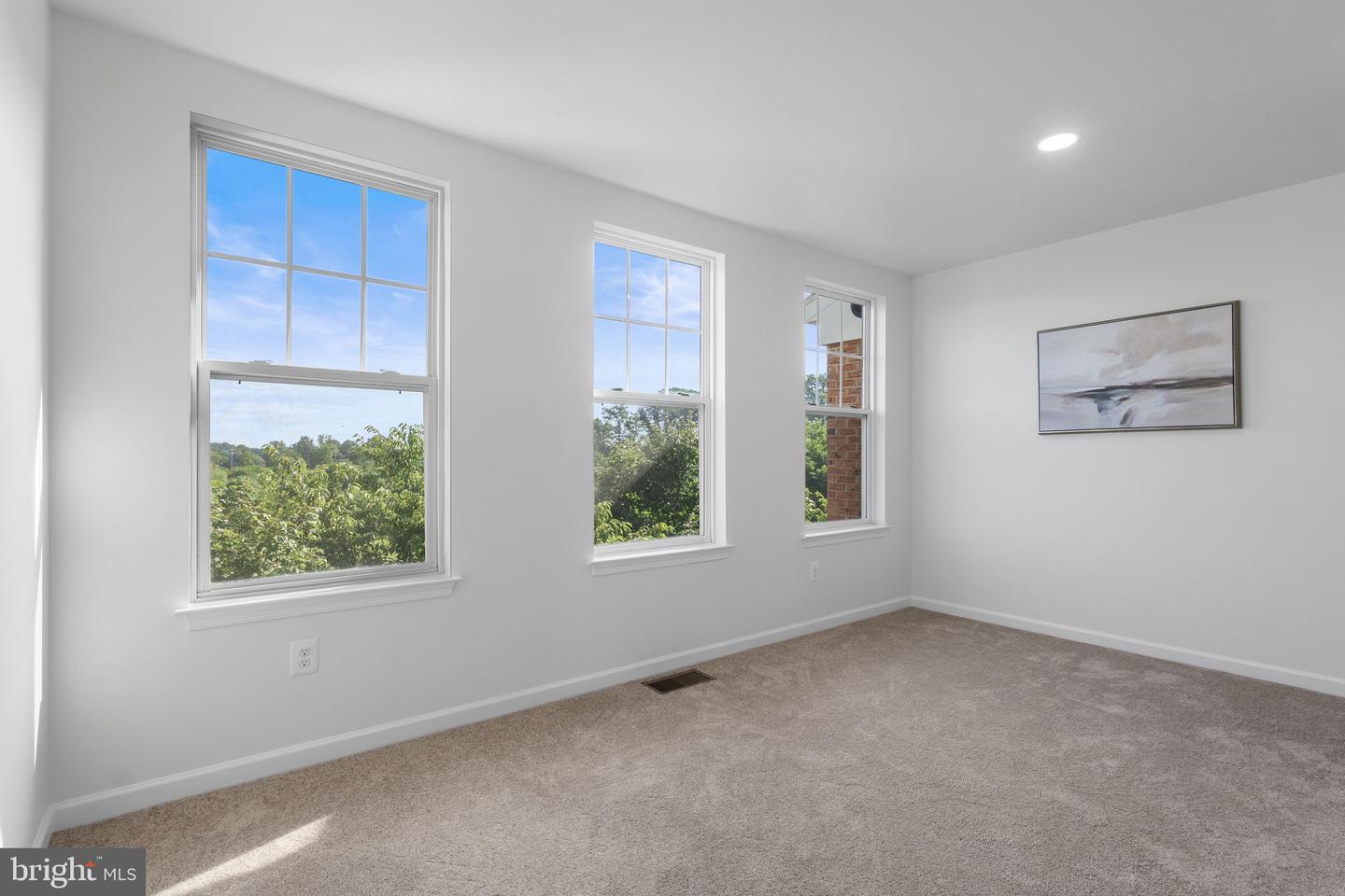 43915 EASTGATE VIEW DR, CHANTILLY, Virginia 20152, 3 Bedrooms Bedrooms, ,2 BathroomsBathrooms,Residential,For sale,43915 EASTGATE VIEW DR,VALO2102010 MLS # VALO2102010