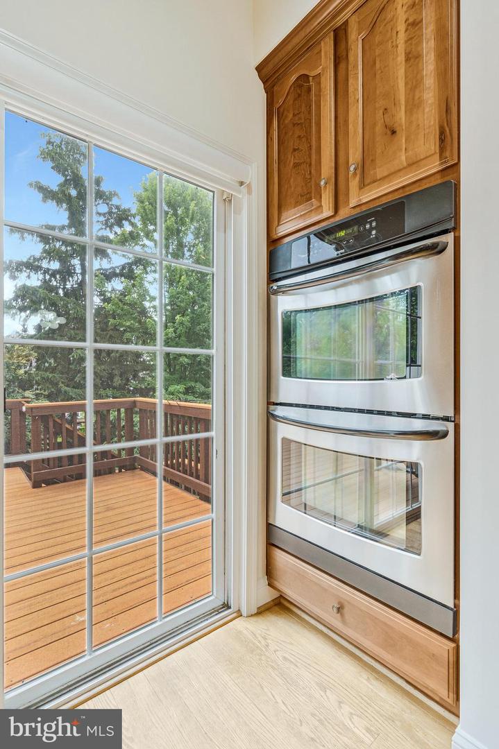 6919 WILLOW ST, FALLS CHURCH, Virginia 22046, 4 Bedrooms Bedrooms, ,4 BathroomsBathrooms,Residential,For sale,6919 WILLOW ST,VAFX2255288 MLS # VAFX2255288
