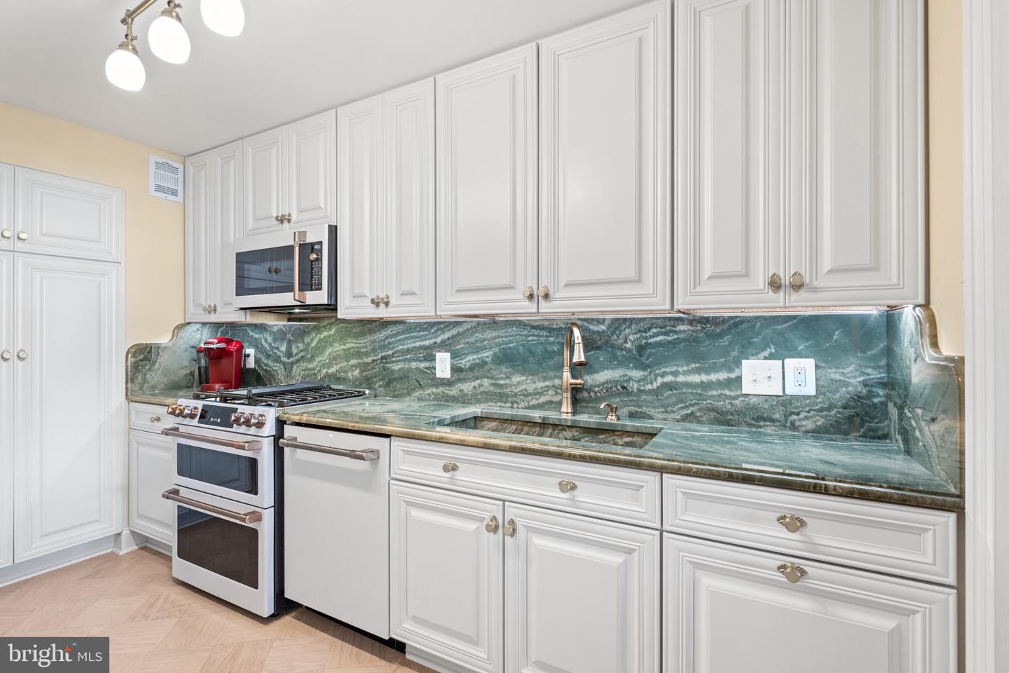 700 NEW HAMPSHIRE AVE NW #1109, WASHINGTON, District Of Columbia 20037, 1 Bedroom Bedrooms, ,1 BathroomBathrooms,Residential,For sale,700 NEW HAMPSHIRE AVE NW #1109,DCDC2211082 MLS # DCDC2211082