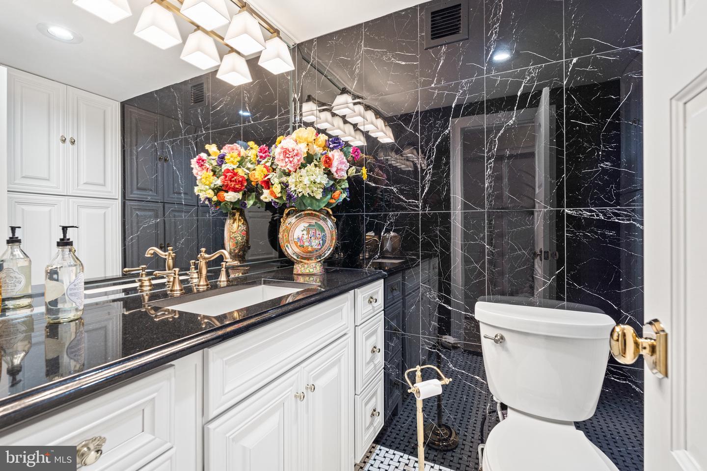 700 NEW HAMPSHIRE AVE NW #1109, WASHINGTON, District Of Columbia 20037, 1 Bedroom Bedrooms, ,1 BathroomBathrooms,Residential,For sale,700 NEW HAMPSHIRE AVE NW #1109,DCDC2211082 MLS # DCDC2211082