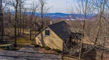 386 SHENANDOAH VALLEY DR, FRONT ROYAL, Virginia 22630, 3 Bedrooms Bedrooms, ,2 BathroomsBathrooms,Residential,For sale,386 SHENANDOAH VALLEY DR,VAWR2011728 MLS # VAWR2011728