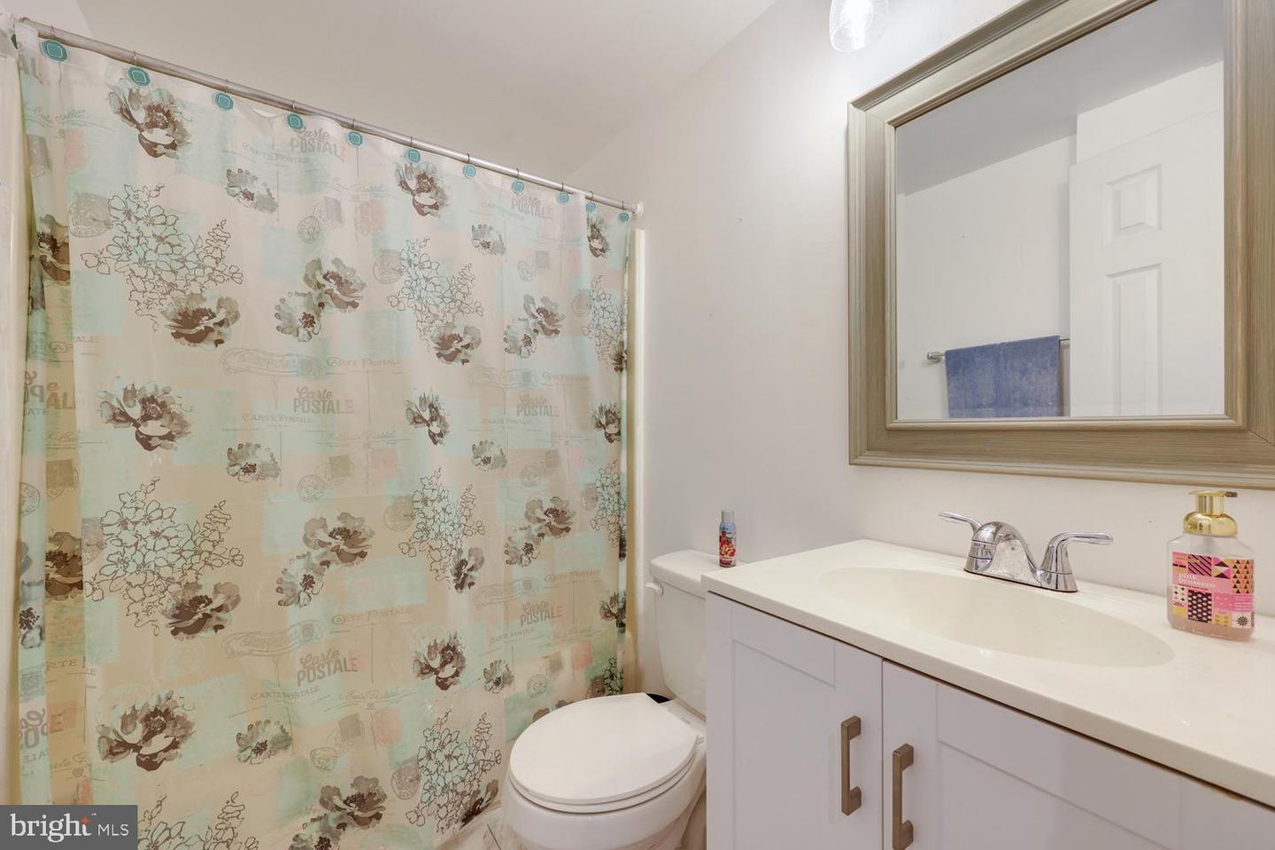 60 HIGH KNOB CT, FRONT ROYAL, Virginia 22630, 4 Bedrooms Bedrooms, ,3 BathroomsBathrooms,Residential,For sale,60 HIGH KNOB CT,VAWR2011736 MLS # VAWR2011736