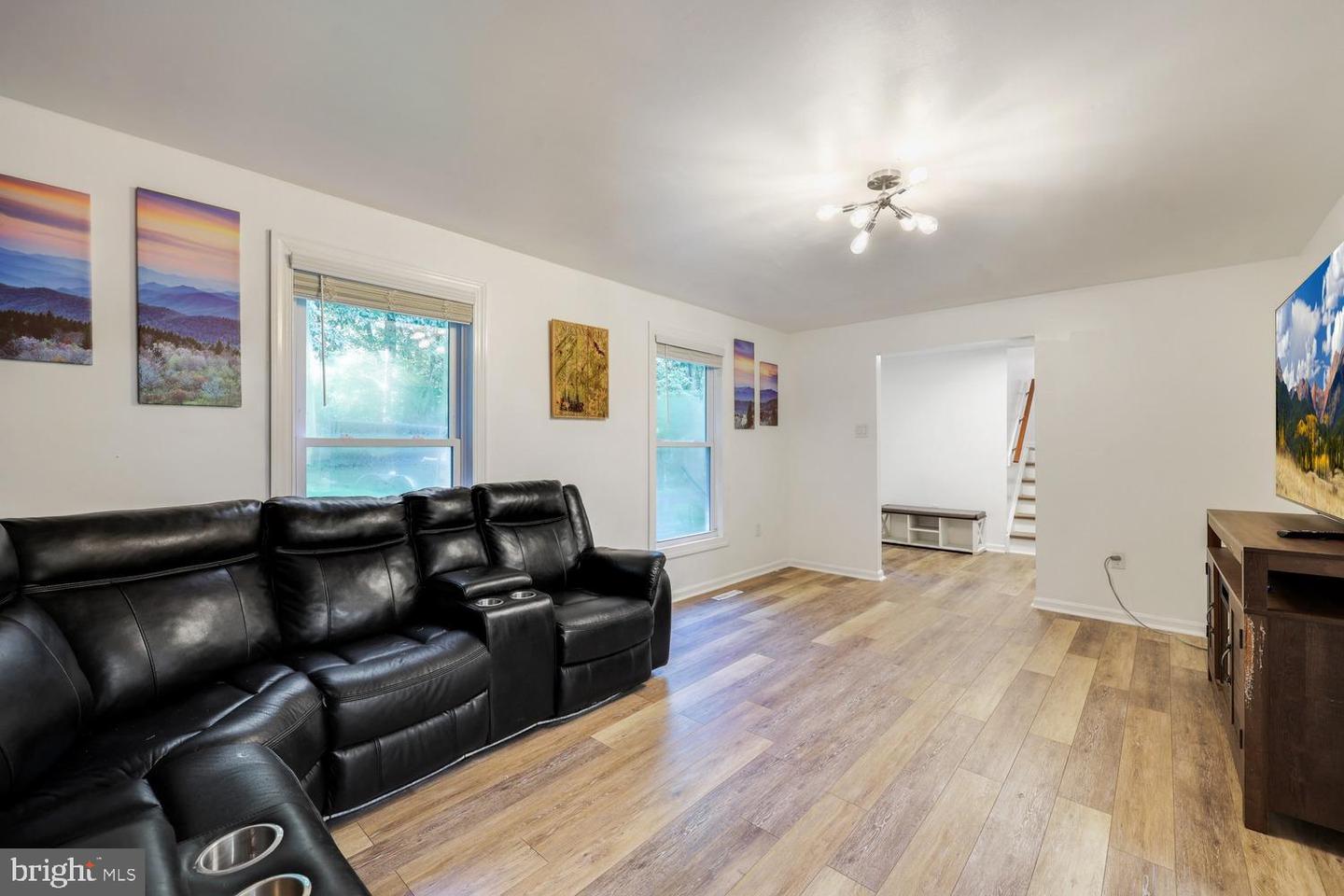 60 HIGH KNOB CT, FRONT ROYAL, Virginia 22630, 4 Bedrooms Bedrooms, ,3 BathroomsBathrooms,Residential,For sale,60 HIGH KNOB CT,VAWR2011736 MLS # VAWR2011736