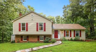 60 HIGH KNOB CT, FRONT ROYAL, Virginia 22630, 4 Bedrooms Bedrooms, ,3 BathroomsBathrooms,Residential,For sale,60 HIGH KNOB CT,VAWR2011736 MLS # VAWR2011736