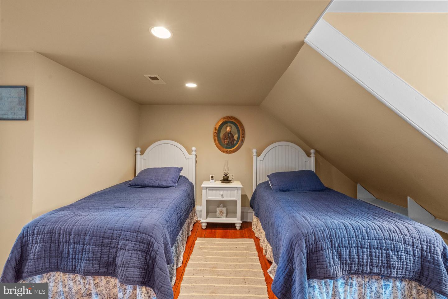 103 PRINCE ST, ALEXANDRIA, Virginia 22314, 2 Bedrooms Bedrooms, ,2 BathroomsBathrooms,Residential,For sale,103 PRINCE ST,VAAX2047660 MLS # VAAX2047660