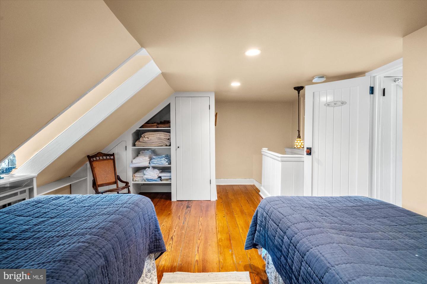 103 PRINCE ST, ALEXANDRIA, Virginia 22314, 2 Bedrooms Bedrooms, ,2 BathroomsBathrooms,Residential,For sale,103 PRINCE ST,VAAX2047660 MLS # VAAX2047660