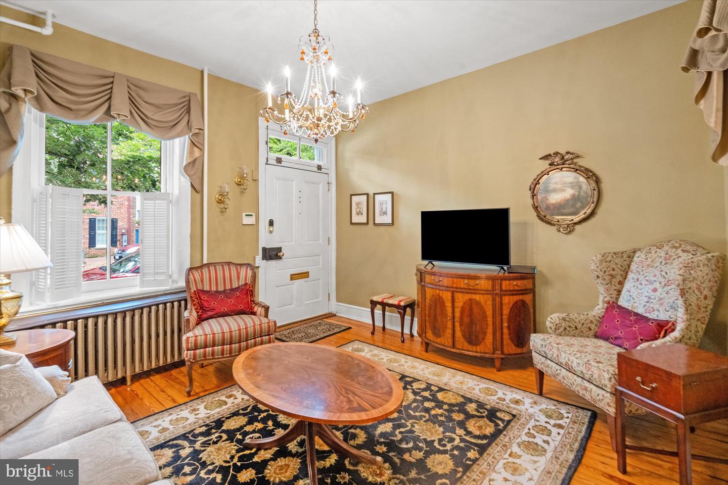 103 PRINCE ST, ALEXANDRIA, Virginia 22314, 2 Bedrooms Bedrooms, ,2 BathroomsBathrooms,Residential,For sale,103 PRINCE ST,VAAX2047660 MLS # VAAX2047660