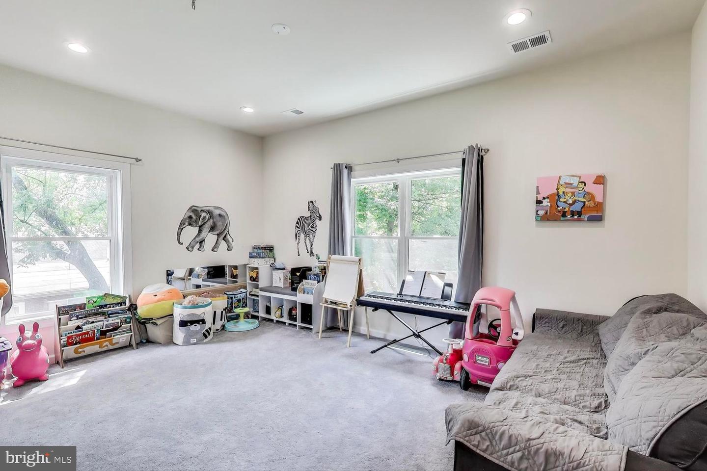 5408 DANVILLE ST, SPRINGFIELD, Virginia 22151, 5 Bedrooms Bedrooms, ,3 BathroomsBathrooms,Residential,For sale,5408 DANVILLE ST,VAFX2256482 MLS # VAFX2256482