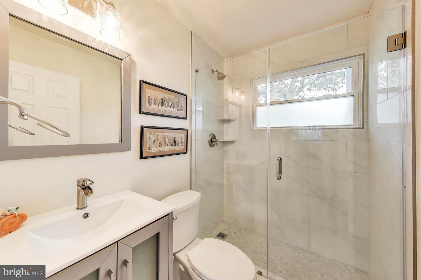 5408 DANVILLE ST, SPRINGFIELD, Virginia 22151, 5 Bedrooms Bedrooms, ,3 BathroomsBathrooms,Residential,For sale,5408 DANVILLE ST,VAFX2256482 MLS # VAFX2256482