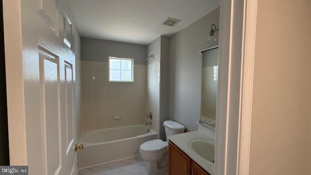 42721 CENTER ST, CHANTILLY, Virginia 20152, 4 Bedrooms Bedrooms, ,3 BathroomsBathrooms,Residential,For sale,42721 CENTER ST,VALO2102802 MLS # VALO2102802