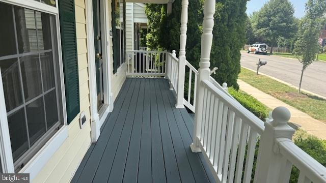 42721 CENTER ST, CHANTILLY, Virginia 20152, 4 Bedrooms Bedrooms, ,3 BathroomsBathrooms,Residential,For sale,42721 CENTER ST,VALO2102802 MLS # VALO2102802