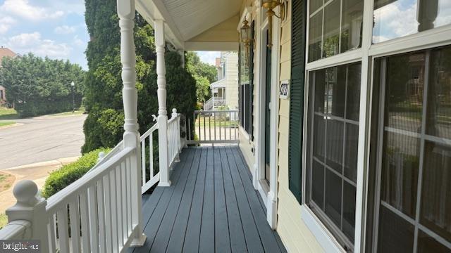 42721 CENTER ST, CHANTILLY, Virginia 20152, 4 Bedrooms Bedrooms, ,3 BathroomsBathrooms,Residential,For sale,42721 CENTER ST,VALO2102802 MLS # VALO2102802