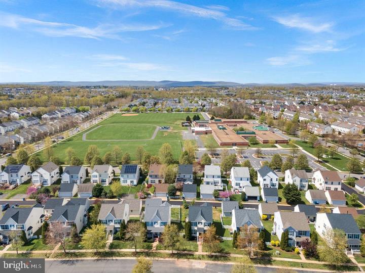 42721 CENTER ST, CHANTILLY, Virginia 20152, 4 Bedrooms Bedrooms, ,3 BathroomsBathrooms,Residential,For sale,42721 CENTER ST,VALO2102802 MLS # VALO2102802