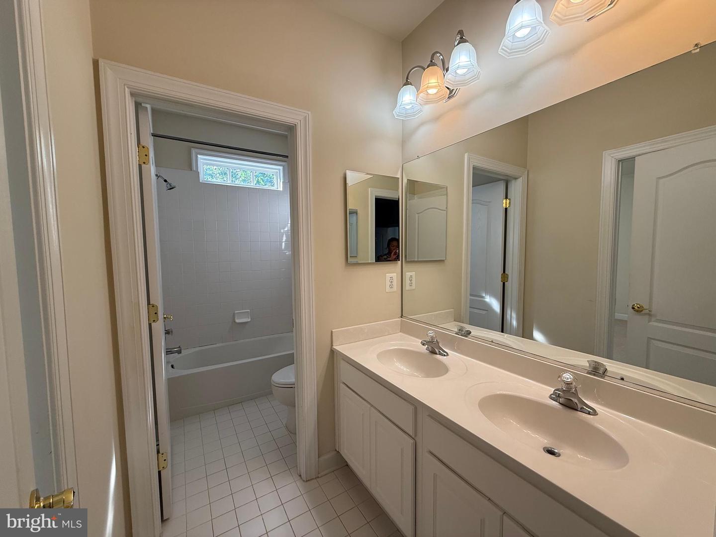 11680 CAMP JONES CT, BRISTOW, Virginia 20136, 4 Bedrooms Bedrooms, ,3 BathroomsBathrooms,Residential,For sale,11680 CAMP JONES CT,VAPW2099662 MLS # VAPW2099662