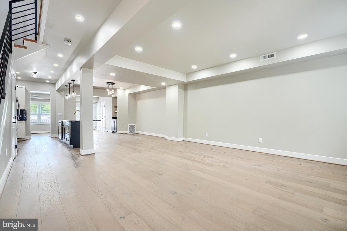 11 EVARTS ST NE, WASHINGTON, District Of Columbia 20002, 3 Bedrooms Bedrooms, 11 Rooms Rooms,3 BathroomsBathrooms,Residential,For sale,11 EVARTS ST NE,DCDC2211482 MLS # DCDC2211482