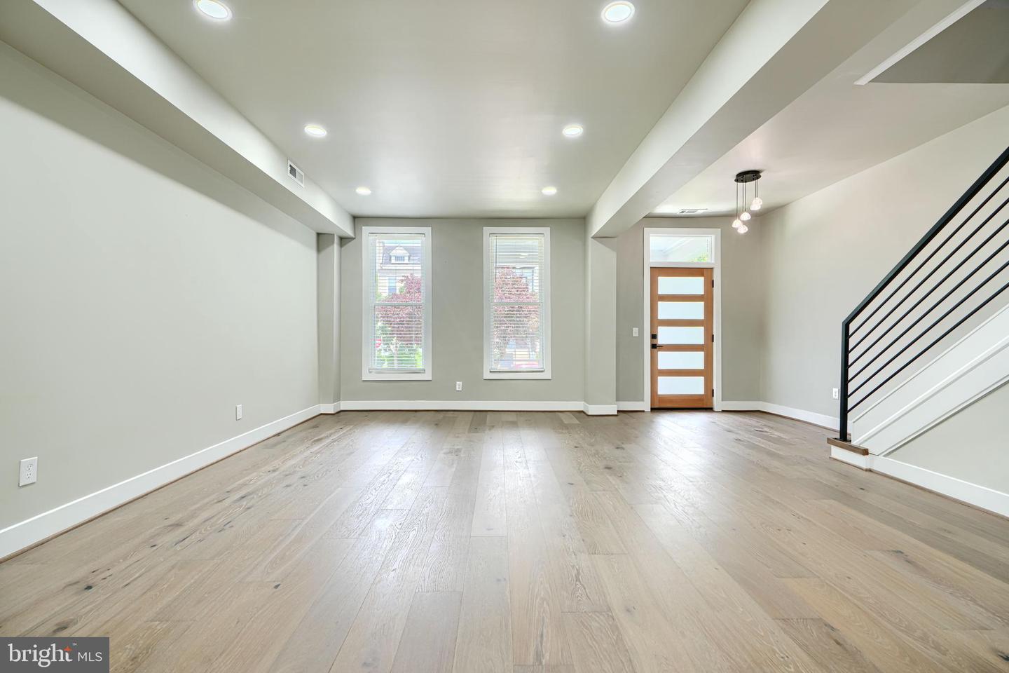 11 EVARTS ST NE, WASHINGTON, District Of Columbia 20002, 3 Bedrooms Bedrooms, 11 Rooms Rooms,3 BathroomsBathrooms,Residential,For sale,11 EVARTS ST NE,DCDC2211482 MLS # DCDC2211482