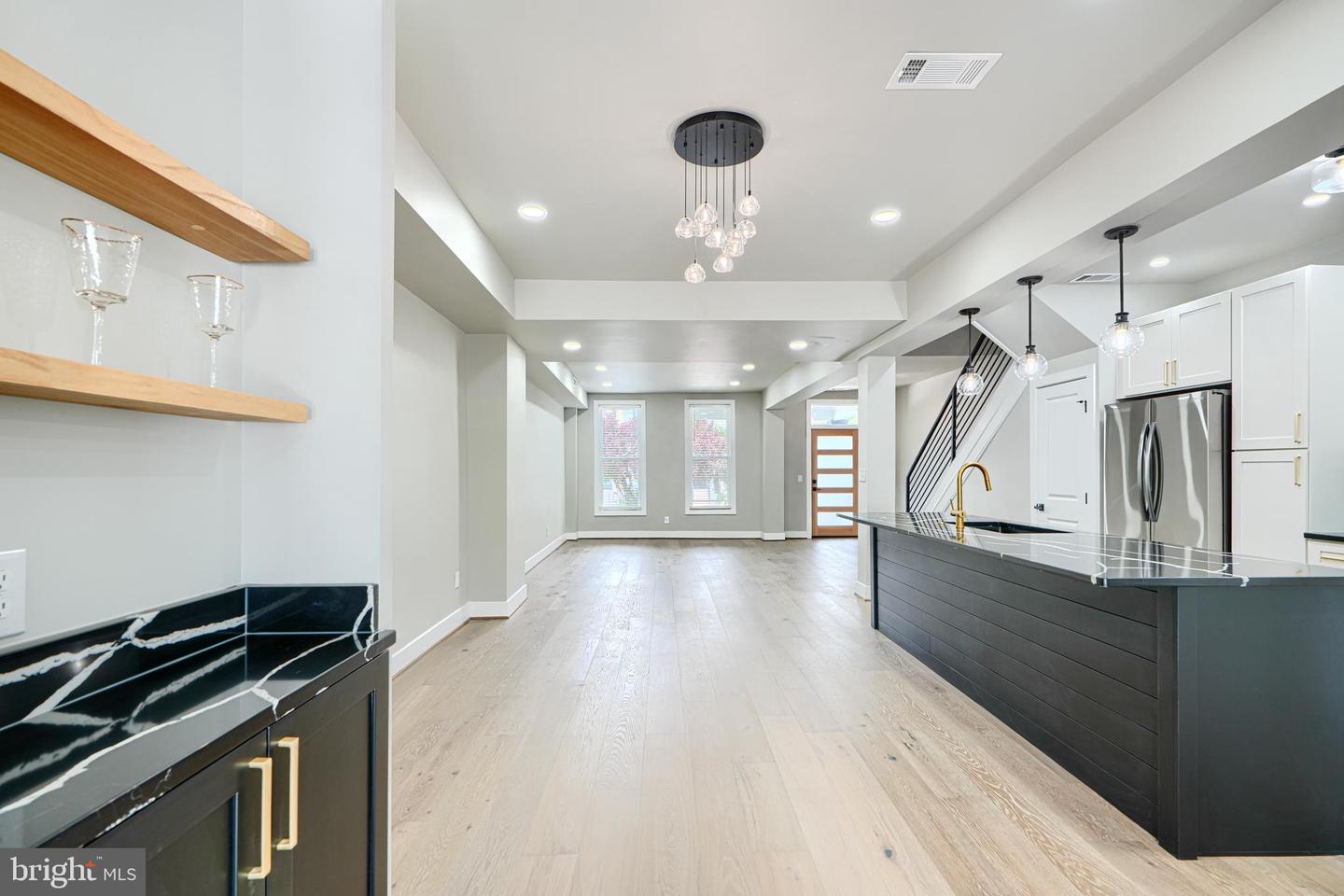11 EVARTS ST NE, WASHINGTON, District Of Columbia 20002, 3 Bedrooms Bedrooms, 11 Rooms Rooms,3 BathroomsBathrooms,Residential,For sale,11 EVARTS ST NE,DCDC2211482 MLS # DCDC2211482