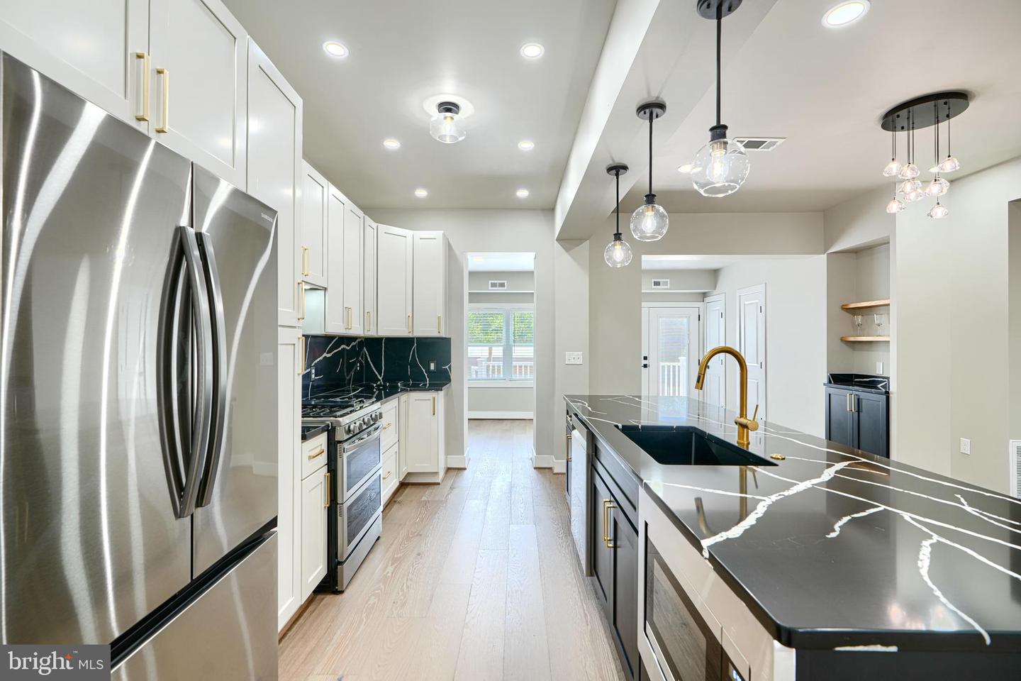 11 EVARTS ST NE, WASHINGTON, District Of Columbia 20002, 3 Bedrooms Bedrooms, 11 Rooms Rooms,3 BathroomsBathrooms,Residential,For sale,11 EVARTS ST NE,DCDC2211482 MLS # DCDC2211482