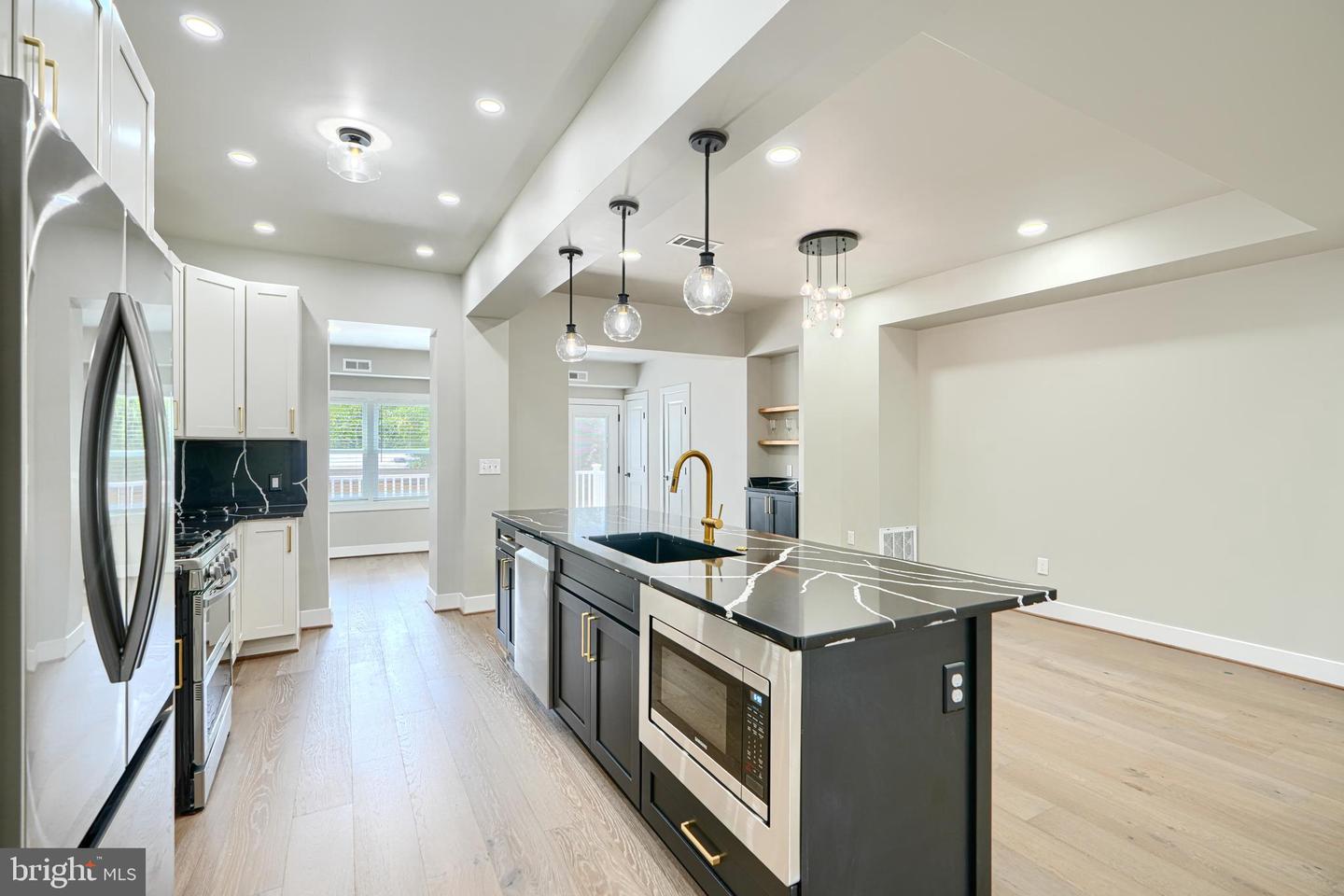 11 EVARTS ST NE, WASHINGTON, District Of Columbia 20002, 3 Bedrooms Bedrooms, 11 Rooms Rooms,3 BathroomsBathrooms,Residential,For sale,11 EVARTS ST NE,DCDC2211482 MLS # DCDC2211482