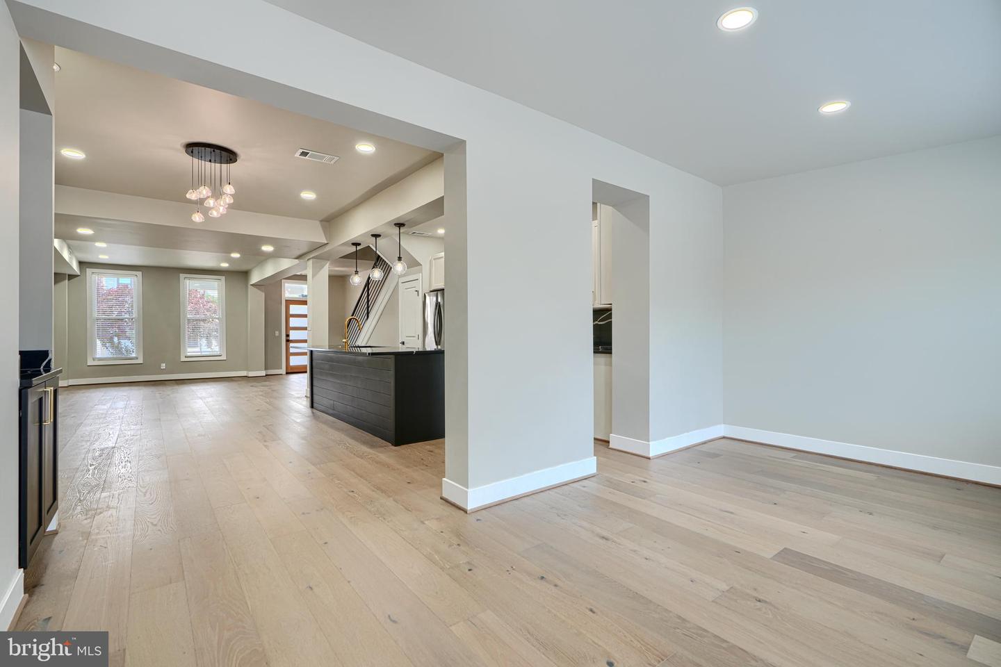 11 EVARTS ST NE, WASHINGTON, District Of Columbia 20002, 3 Bedrooms Bedrooms, 11 Rooms Rooms,3 BathroomsBathrooms,Residential,For sale,11 EVARTS ST NE,DCDC2211482 MLS # DCDC2211482