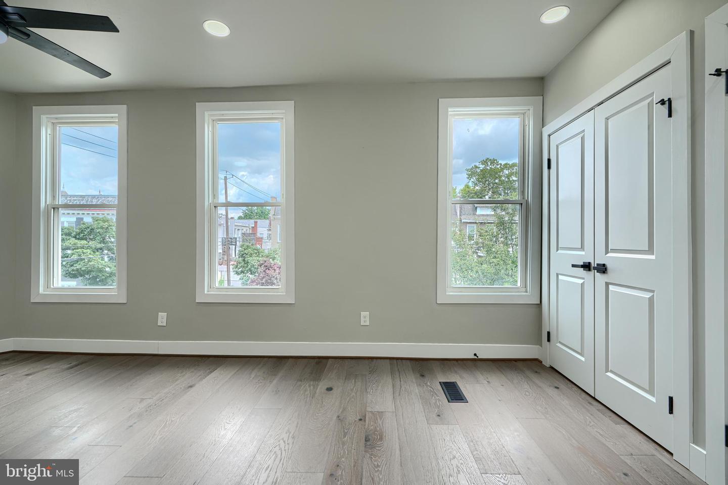 11 EVARTS ST NE, WASHINGTON, District Of Columbia 20002, 3 Bedrooms Bedrooms, 11 Rooms Rooms,3 BathroomsBathrooms,Residential,For sale,11 EVARTS ST NE,DCDC2211482 MLS # DCDC2211482