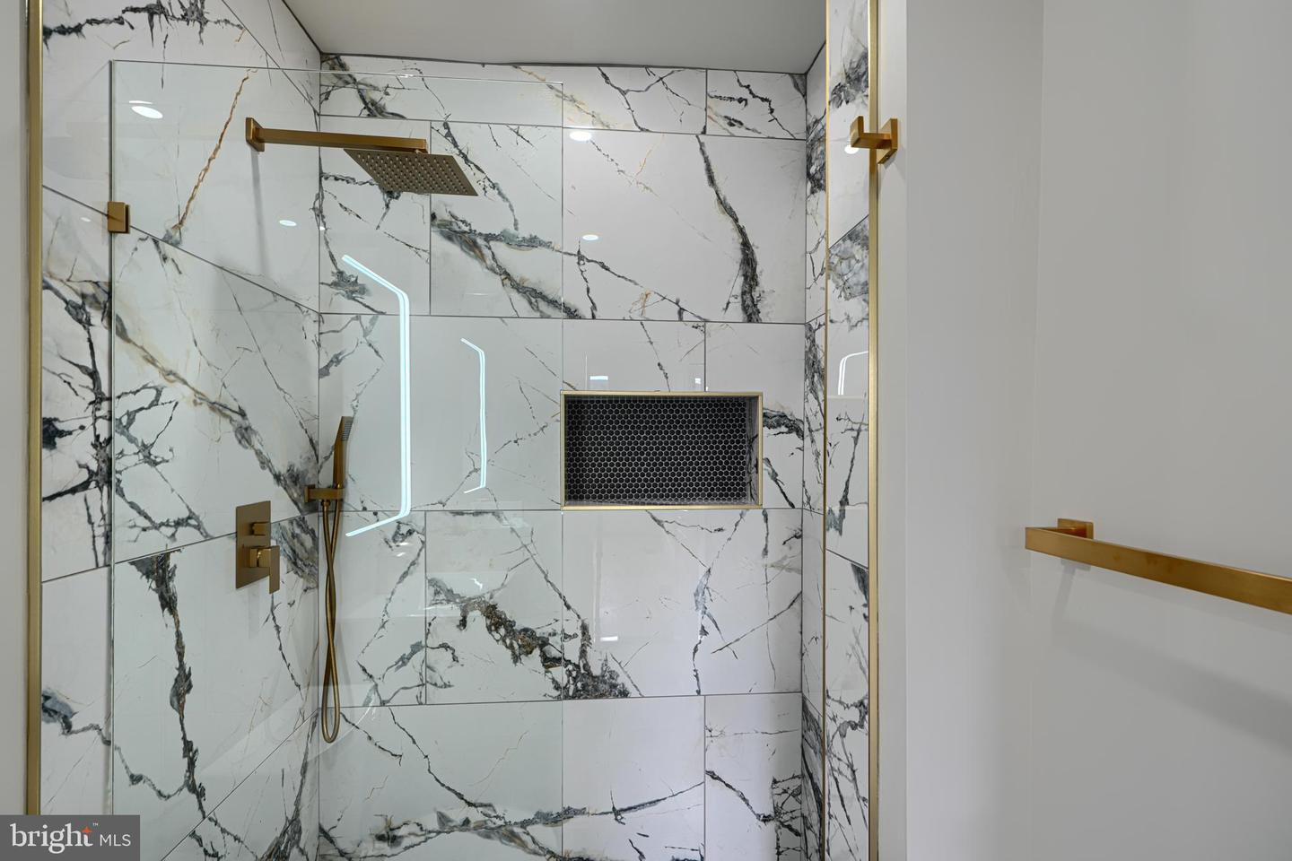 11 EVARTS ST NE, WASHINGTON, District Of Columbia 20002, 3 Bedrooms Bedrooms, 11 Rooms Rooms,3 BathroomsBathrooms,Residential,For sale,11 EVARTS ST NE,DCDC2211482 MLS # DCDC2211482