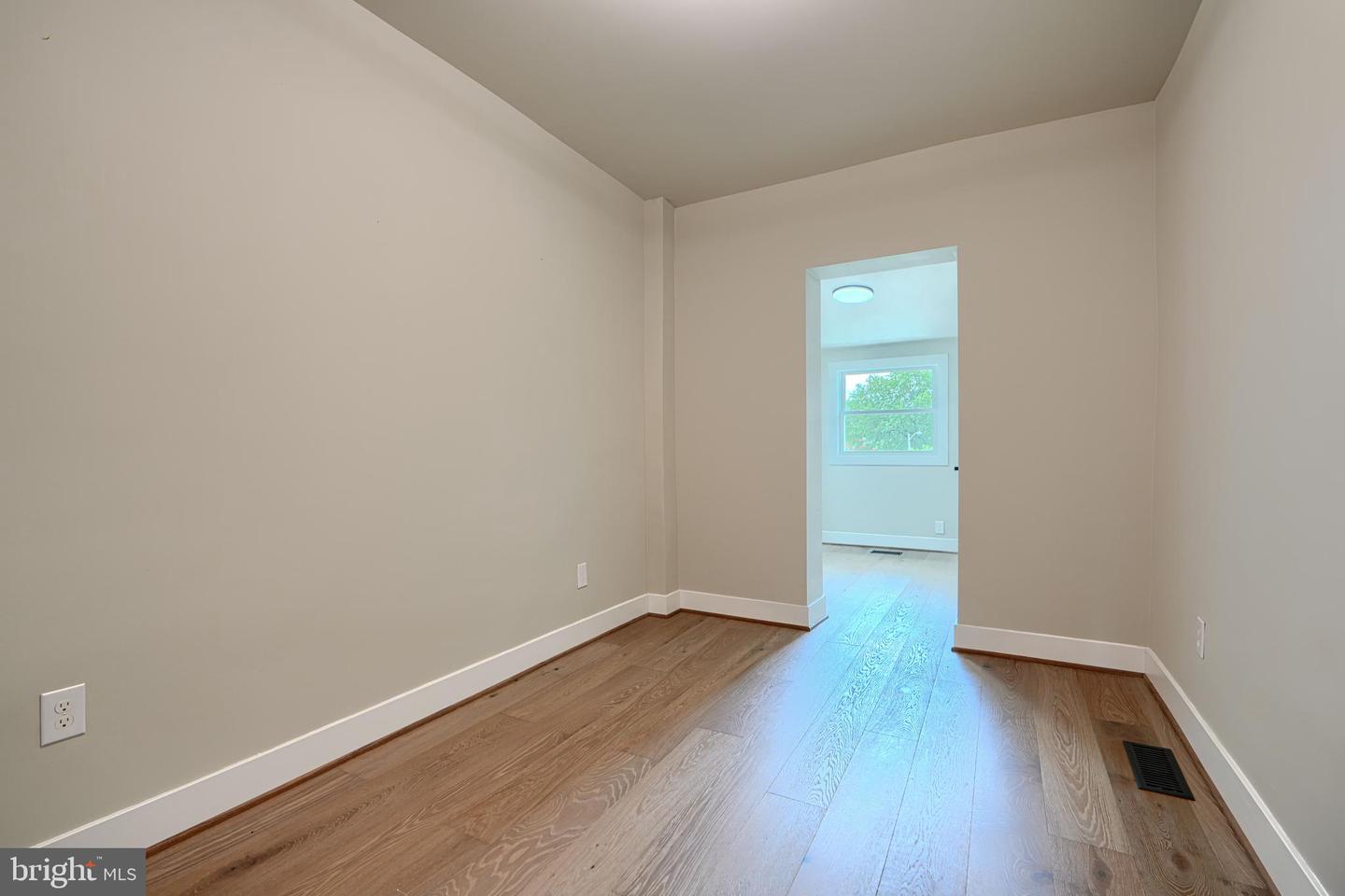11 EVARTS ST NE, WASHINGTON, District Of Columbia 20002, 3 Bedrooms Bedrooms, 11 Rooms Rooms,3 BathroomsBathrooms,Residential,For sale,11 EVARTS ST NE,DCDC2211482 MLS # DCDC2211482