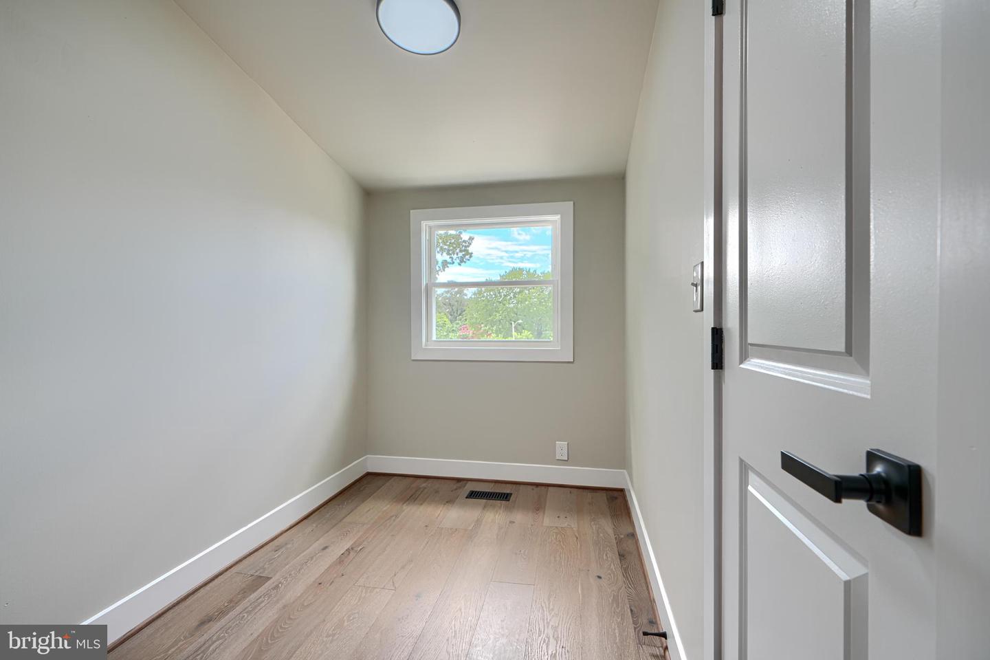 11 EVARTS ST NE, WASHINGTON, District Of Columbia 20002, 3 Bedrooms Bedrooms, 11 Rooms Rooms,3 BathroomsBathrooms,Residential,For sale,11 EVARTS ST NE,DCDC2211482 MLS # DCDC2211482