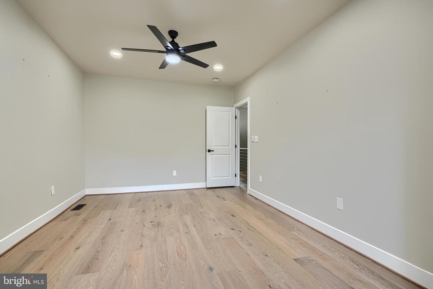 11 EVARTS ST NE, WASHINGTON, District Of Columbia 20002, 3 Bedrooms Bedrooms, 11 Rooms Rooms,3 BathroomsBathrooms,Residential,For sale,11 EVARTS ST NE,DCDC2211482 MLS # DCDC2211482