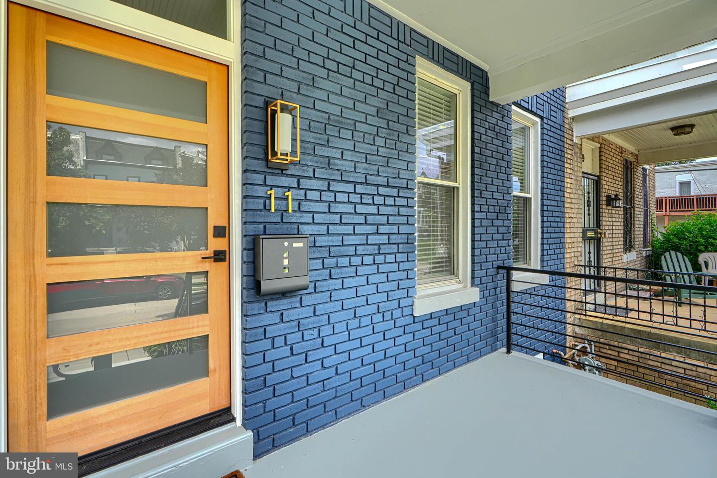 11 EVARTS ST NE, WASHINGTON, District Of Columbia 20002, 3 Bedrooms Bedrooms, 11 Rooms Rooms,3 BathroomsBathrooms,Residential,For sale,11 EVARTS ST NE,DCDC2211482 MLS # DCDC2211482