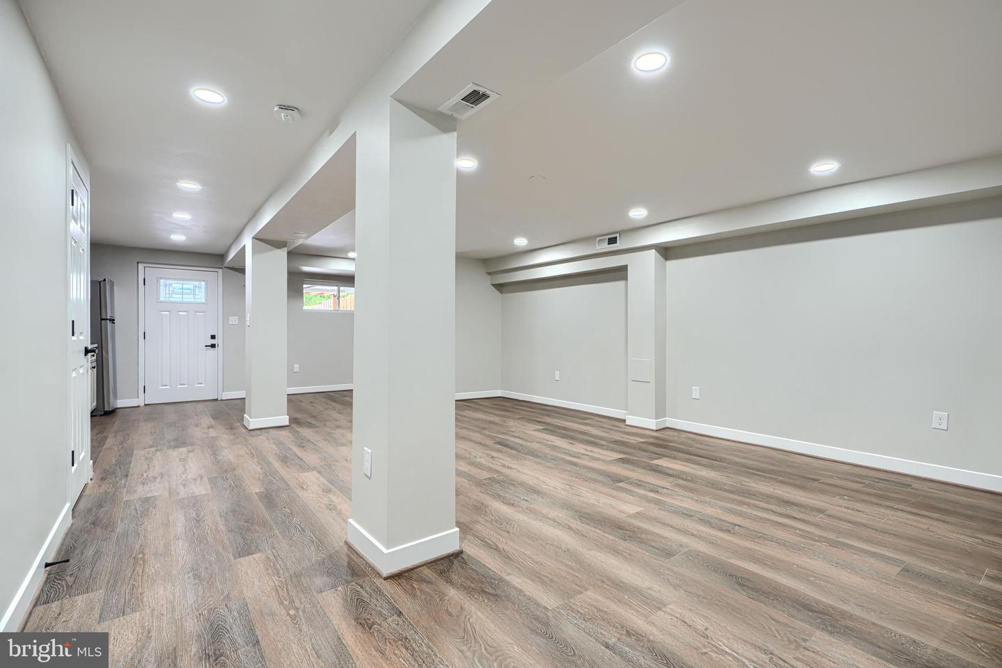 11 EVARTS ST NE, WASHINGTON, District Of Columbia 20002, 3 Bedrooms Bedrooms, 11 Rooms Rooms,3 BathroomsBathrooms,Residential,For sale,11 EVARTS ST NE,DCDC2211482 MLS # DCDC2211482