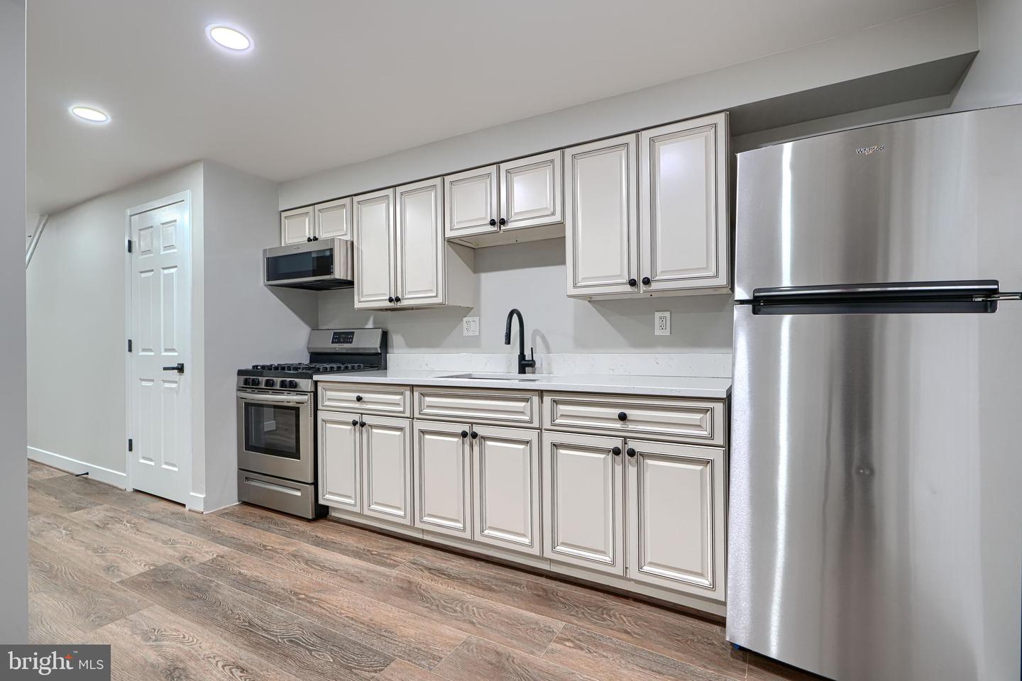 11 EVARTS ST NE, WASHINGTON, District Of Columbia 20002, 3 Bedrooms Bedrooms, 11 Rooms Rooms,3 BathroomsBathrooms,Residential,For sale,11 EVARTS ST NE,DCDC2211482 MLS # DCDC2211482