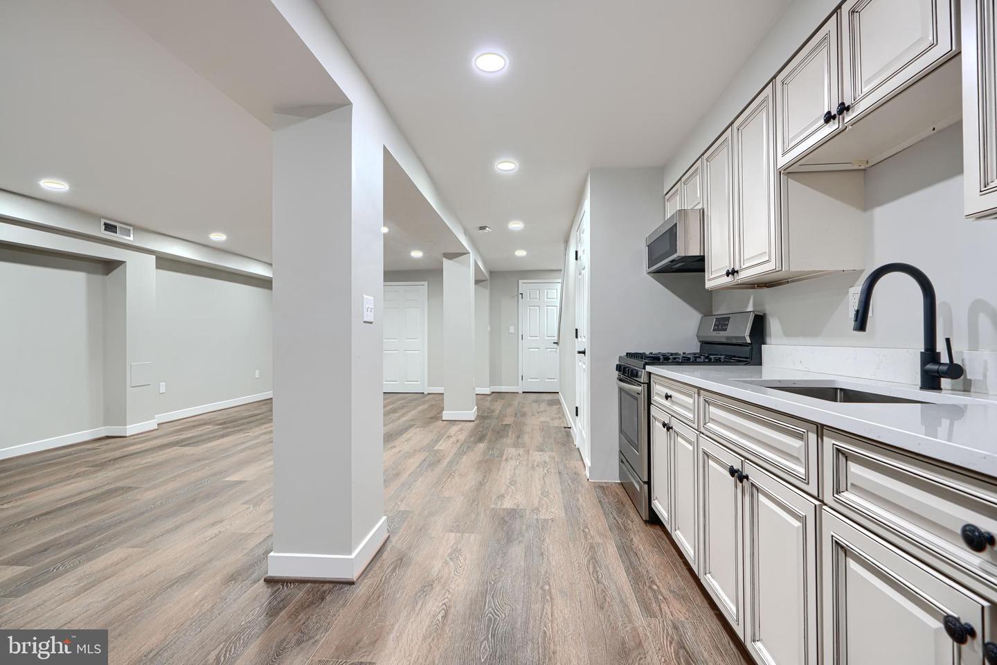 11 EVARTS ST NE, WASHINGTON, District Of Columbia 20002, 3 Bedrooms Bedrooms, 11 Rooms Rooms,3 BathroomsBathrooms,Residential,For sale,11 EVARTS ST NE,DCDC2211482 MLS # DCDC2211482