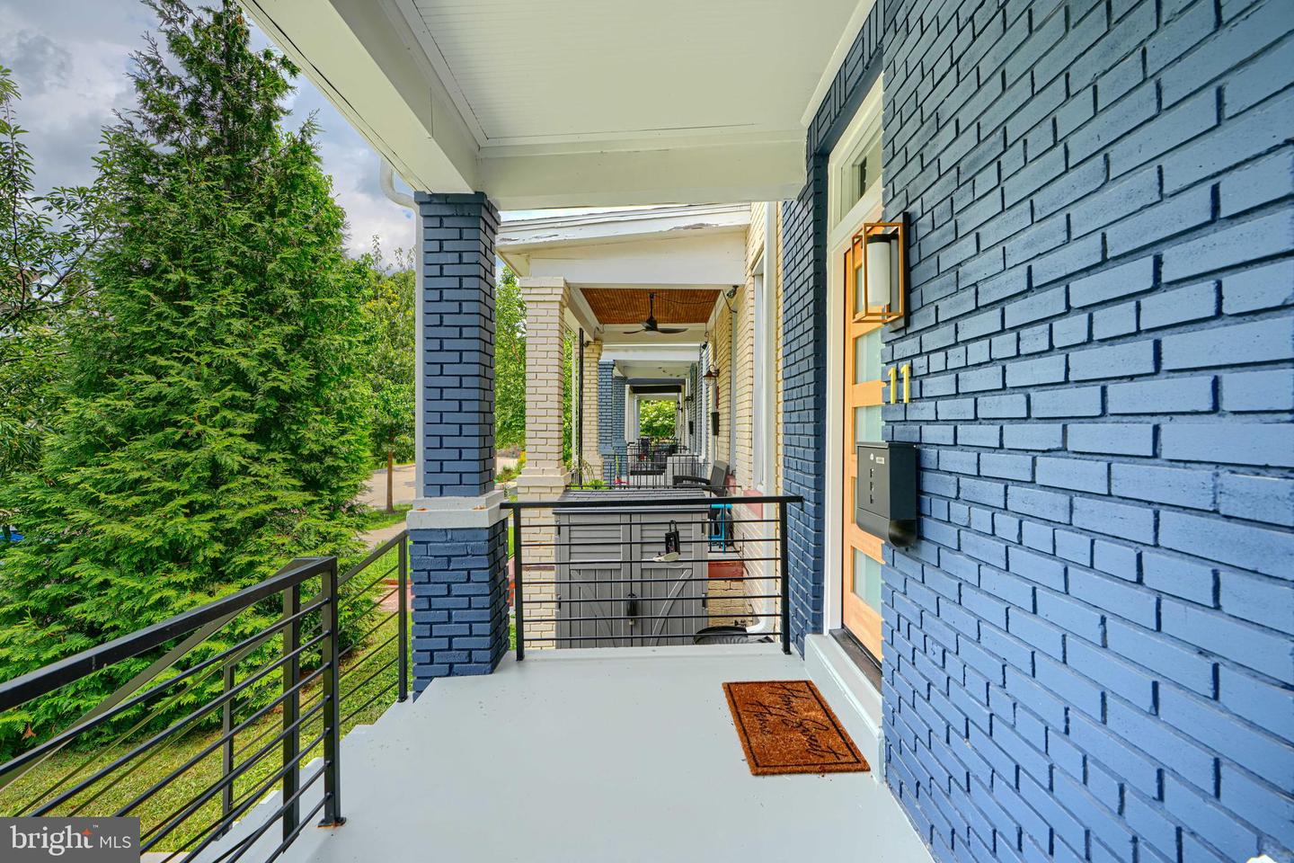 11 EVARTS ST NE, WASHINGTON, District Of Columbia 20002, 3 Bedrooms Bedrooms, 11 Rooms Rooms,3 BathroomsBathrooms,Residential,For sale,11 EVARTS ST NE,DCDC2211482 MLS # DCDC2211482