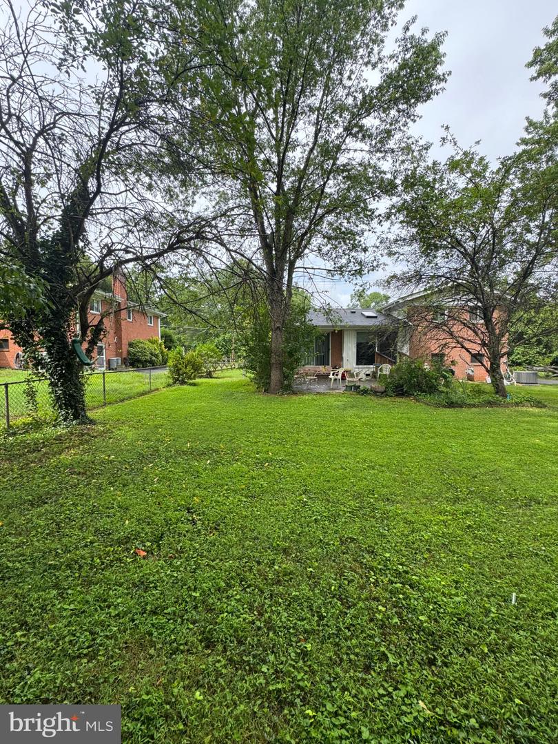 1935 GREAT ST, MCLEAN, Virginia 22101, 3 Bedrooms Bedrooms, 6 Rooms Rooms,3 BathroomsBathrooms,Residential,For sale,1935 GREAT ST,VAFX2256906 MLS # VAFX2256906