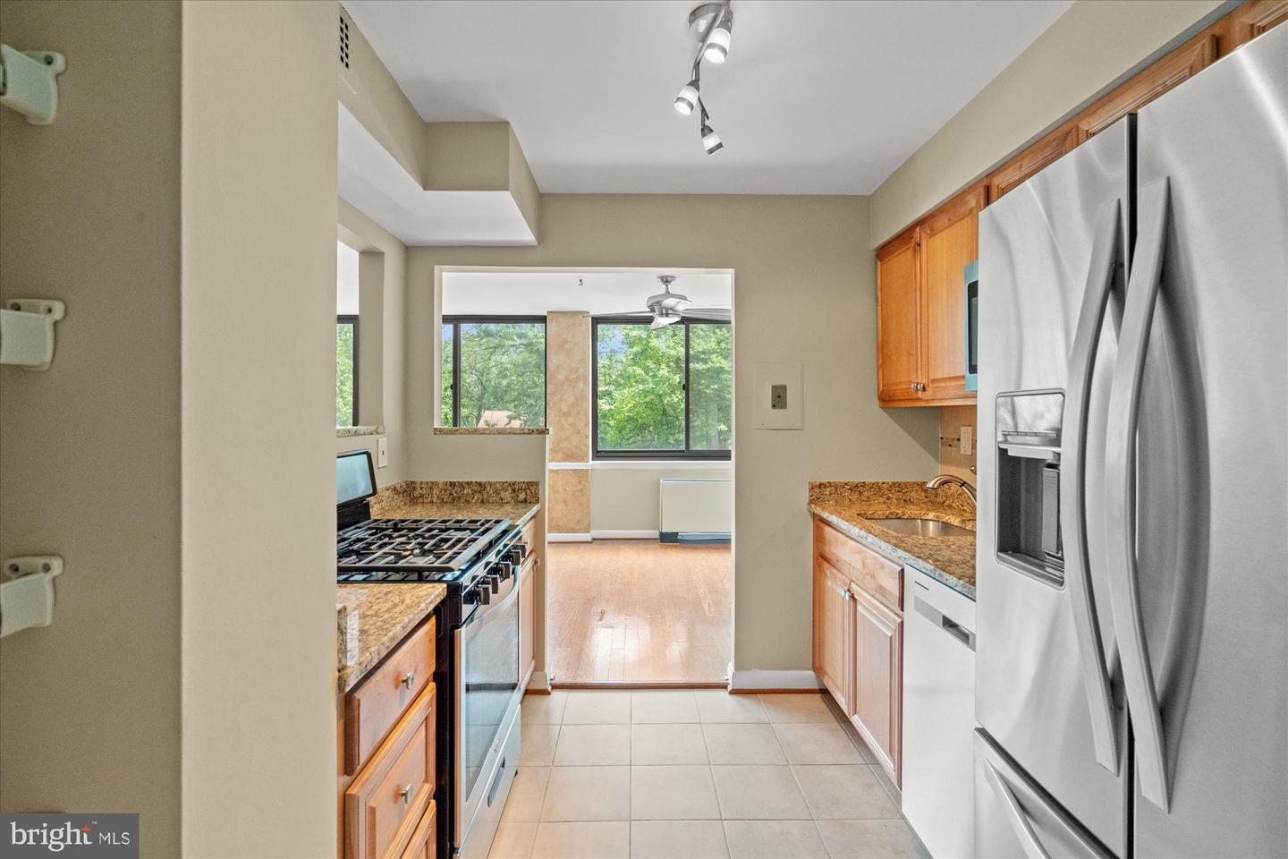 600 ROOSEVELT BLVD #114, FALLS CHURCH, Virginia 22044, 1 Bedroom Bedrooms, ,1 BathroomBathrooms,Residential,For sale,600 ROOSEVELT BLVD #114,VAFA2003152 MLS # VAFA2003152
