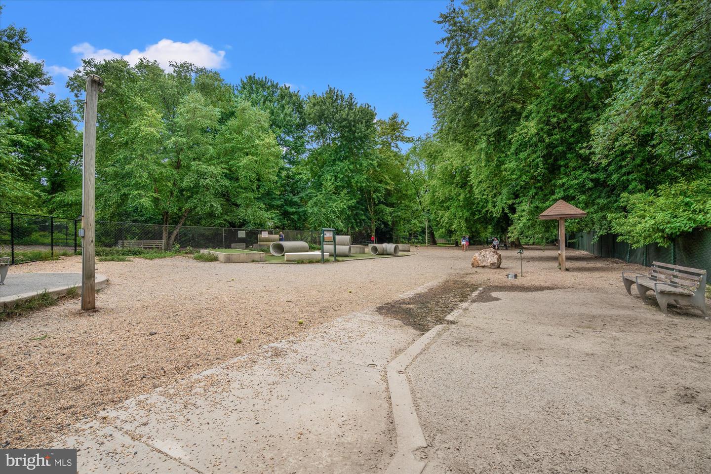 600 ROOSEVELT BLVD #114, FALLS CHURCH, Virginia 22044, 1 Bedroom Bedrooms, ,1 BathroomBathrooms,Residential,For sale,600 ROOSEVELT BLVD #114,VAFA2003152 MLS # VAFA2003152