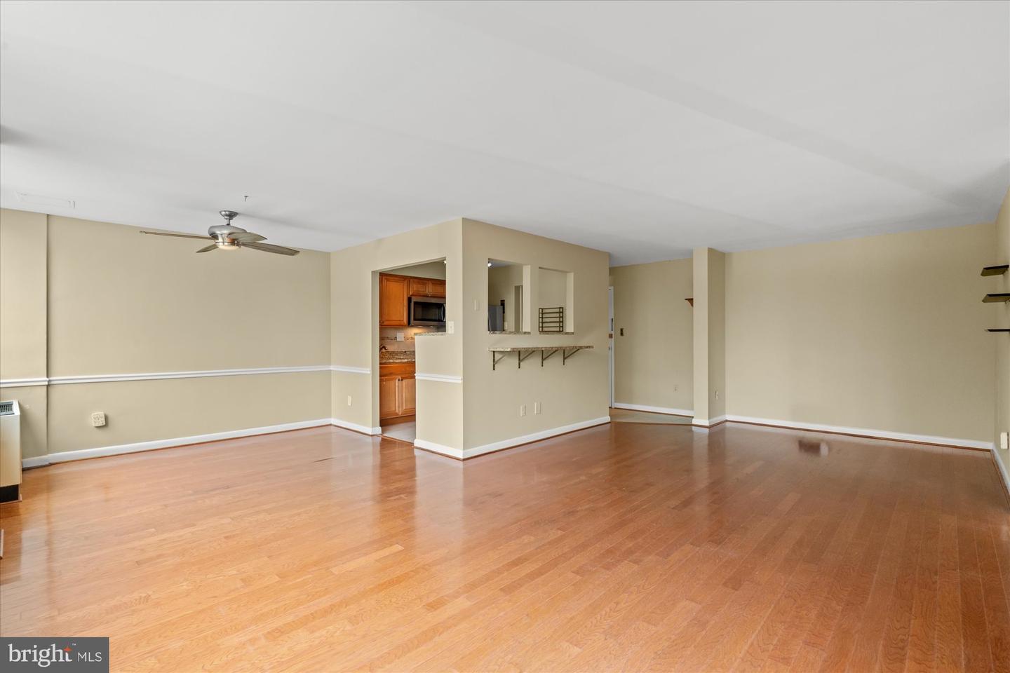 600 ROOSEVELT BLVD #114, FALLS CHURCH, Virginia 22044, 1 Bedroom Bedrooms, ,1 BathroomBathrooms,Residential,For sale,600 ROOSEVELT BLVD #114,VAFA2003152 MLS # VAFA2003152