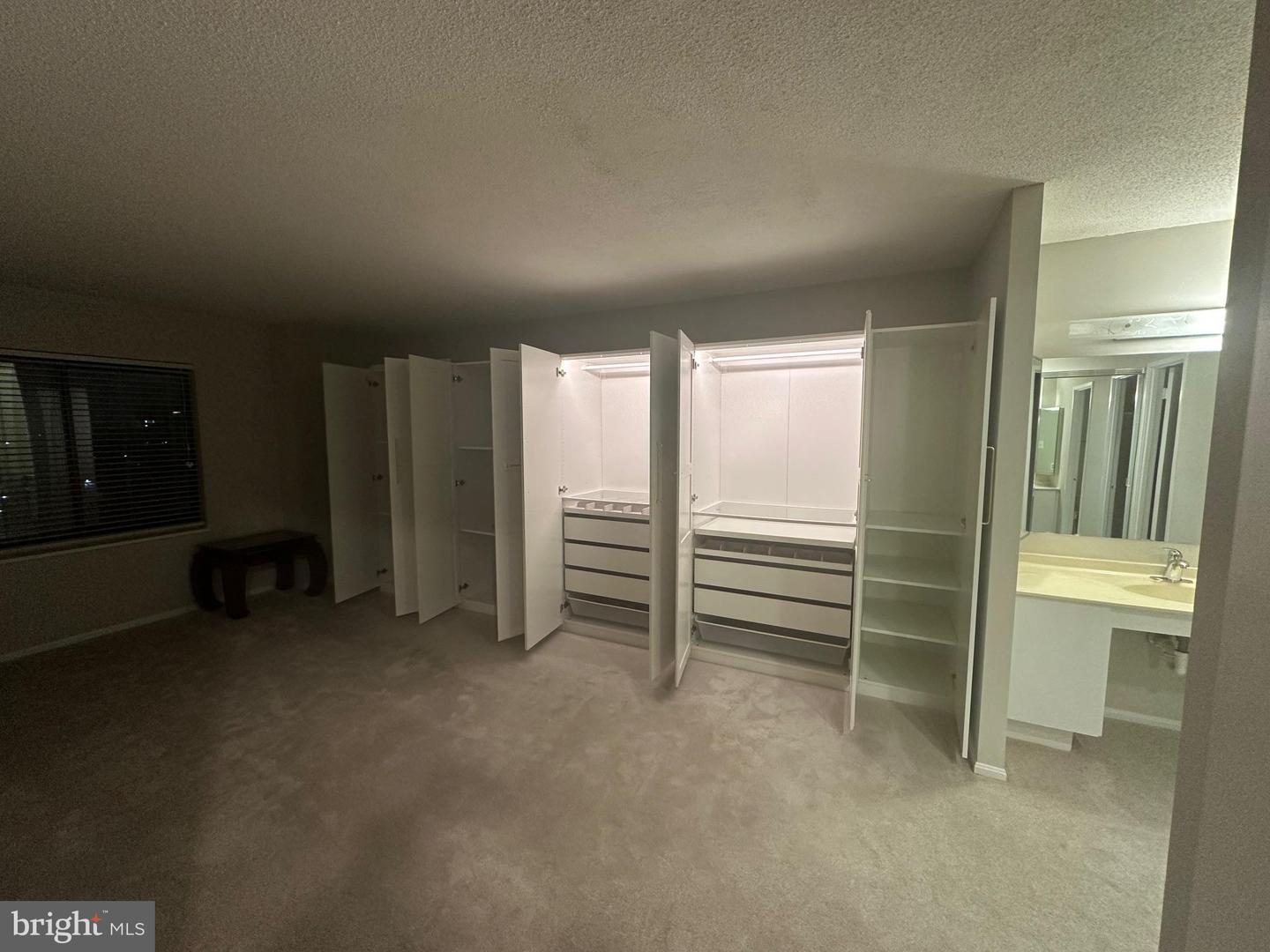 307 YOAKUM PKWY #609, ALEXANDRIA, Virginia 22304, 2 Bedrooms Bedrooms, ,2 BathroomsBathrooms,Residential,For sale,307 YOAKUM PKWY #609,VAAX2047798 MLS # VAAX2047798