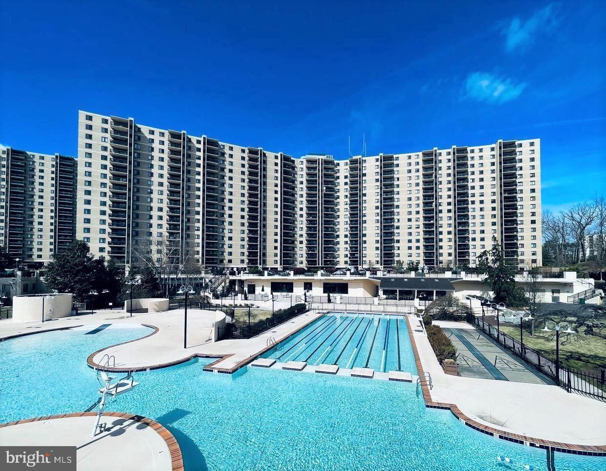 307 YOAKUM PKWY #609, ALEXANDRIA, Virginia 22304, 2 Bedrooms Bedrooms, ,2 BathroomsBathrooms,Residential,For sale,307 YOAKUM PKWY #609,VAAX2047798 MLS # VAAX2047798