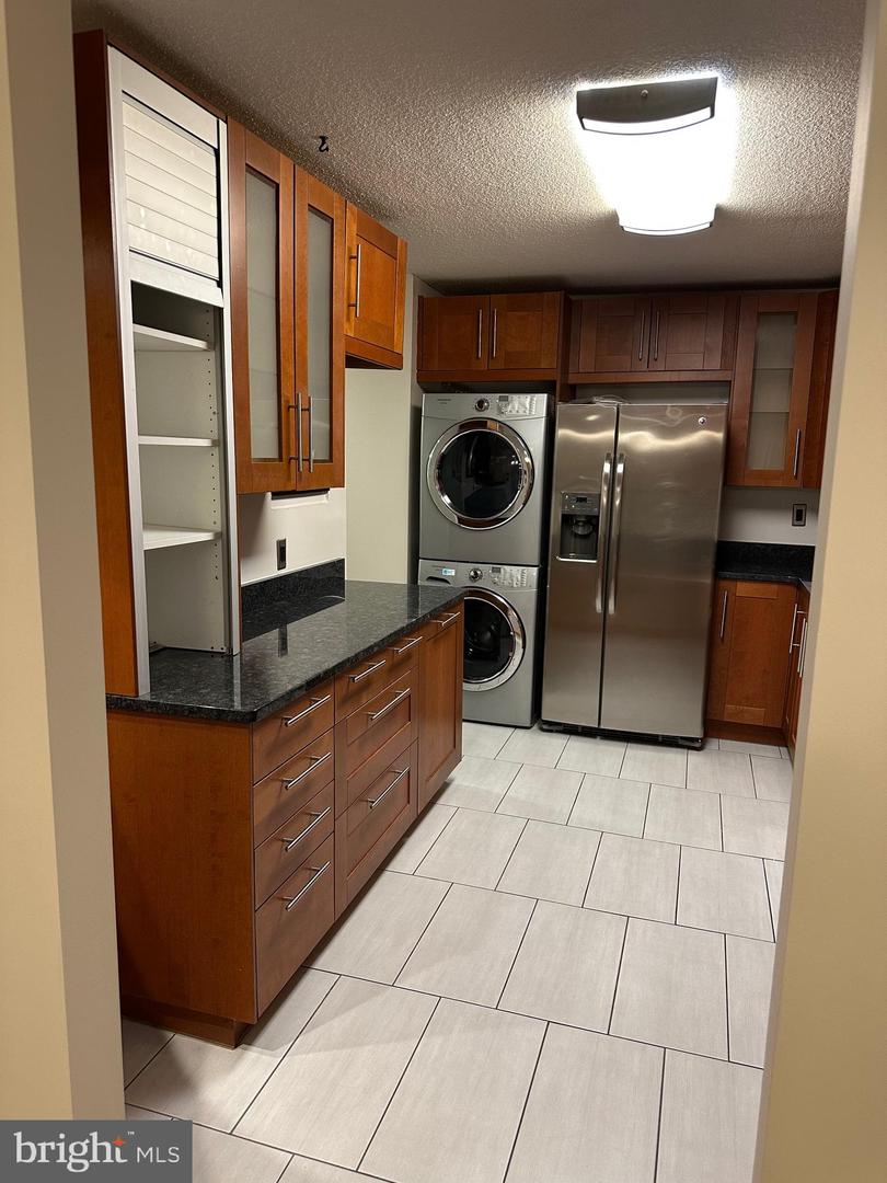 307 YOAKUM PKWY #609, ALEXANDRIA, Virginia 22304, 2 Bedrooms Bedrooms, ,2 BathroomsBathrooms,Residential,For sale,307 YOAKUM PKWY #609,VAAX2047798 MLS # VAAX2047798