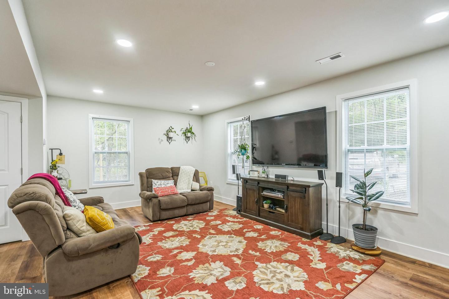9429 HENSLEY RD, MANASSAS, Virginia 20112, 3 Bedrooms Bedrooms, ,3 BathroomsBathrooms,Residential,For sale,9429 HENSLEY RD,VAPW2099912 MLS # VAPW2099912