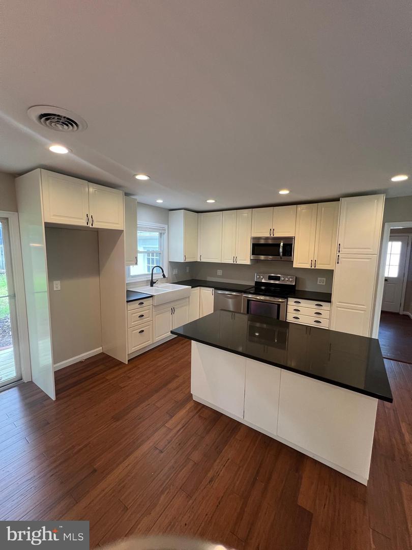 410 DEERWOOD DR, FREDERICKSBURG, Virginia 22401, 3 Bedrooms Bedrooms, ,2 BathroomsBathrooms,Residential,For sale,410 DEERWOOD DR,VAFB2008644 MLS # VAFB2008644