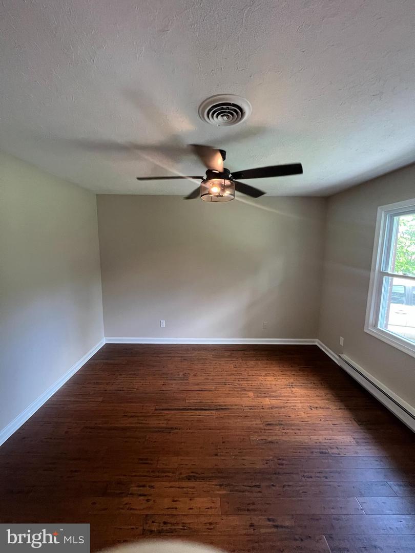 410 DEERWOOD DR, FREDERICKSBURG, Virginia 22401, 3 Bedrooms Bedrooms, ,2 BathroomsBathrooms,Residential,For sale,410 DEERWOOD DR,VAFB2008644 MLS # VAFB2008644