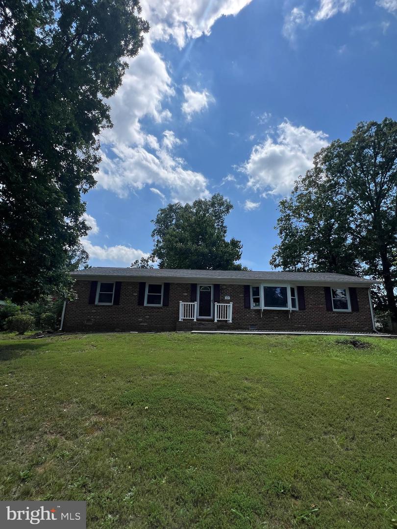 410 DEERWOOD DR, FREDERICKSBURG, Virginia 22401, 3 Bedrooms Bedrooms, ,2 BathroomsBathrooms,Residential,For sale,410 DEERWOOD DR,VAFB2008644 MLS # VAFB2008644