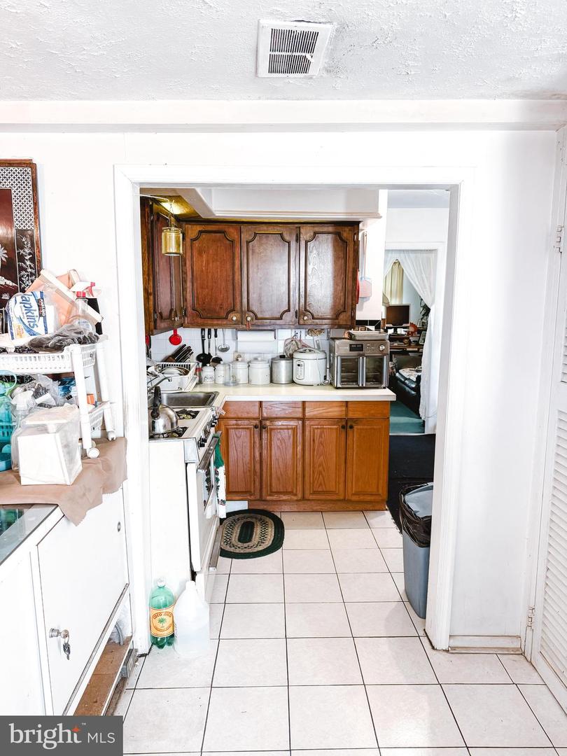 3141 ANNANDALE RD, FALLS CHURCH, Virginia 22042, 4 Bedrooms Bedrooms, ,2 BathroomsBathrooms,Residential,For sale,3141 ANNANDALE RD,VAFX2257368 MLS # VAFX2257368