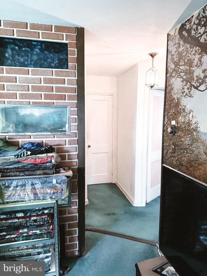 3141 ANNANDALE RD, FALLS CHURCH, Virginia 22042, 4 Bedrooms Bedrooms, ,2 BathroomsBathrooms,Residential,For sale,3141 ANNANDALE RD,VAFX2257368 MLS # VAFX2257368
